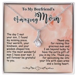Gifts for Boyfriend's Mom: To My Boyfriend's Mom Necklace, Mother's Day & Birthday Ideas, Message Card Alluring Beauty Present For BF’s Mother. Matched with a thoughtful message card.