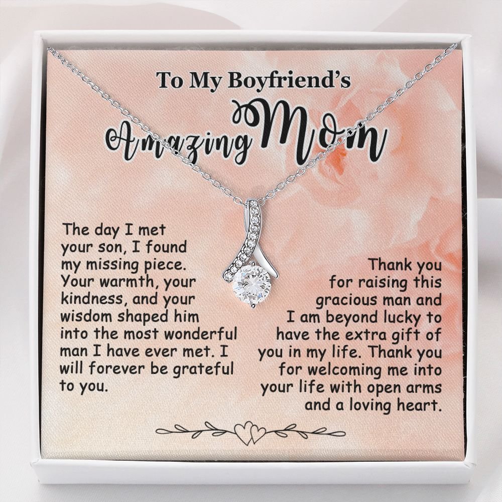 Gifts for Boyfriend's Mom: To My Boyfriend's Mom Necklace, Mother's Day & Birthday Ideas, Message Card Alluring Beauty Present For BF’s Mother. Matched with a thoughtful message card.
