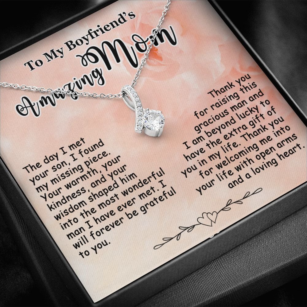 Gifts for Boyfriend's Mom: To My Boyfriend's Mom Necklace, Mother's Day & Birthday Ideas, Message Card Alluring Beauty Present For BF’s Mother. Matched with a thoughtful message card.