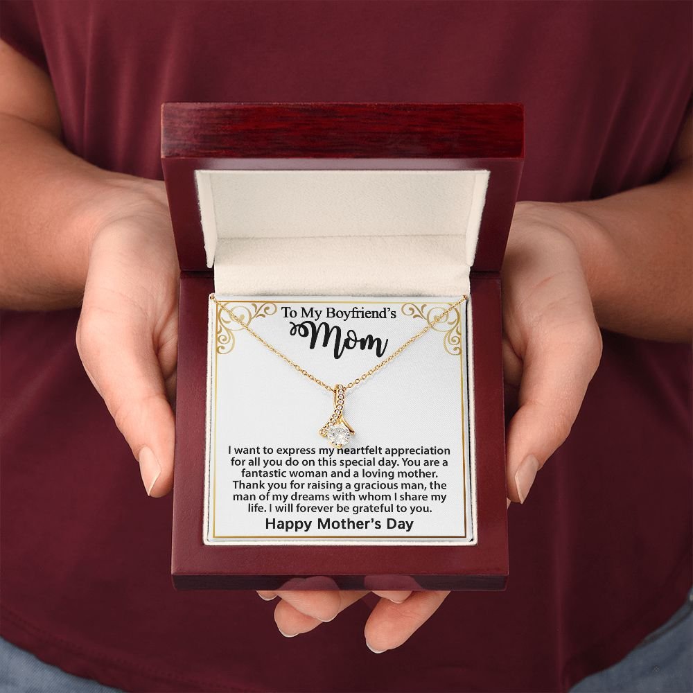 Gifts for Boyfriend's Mom: To My Boyfriend’s Mom Necklace, a perfect necklace for a meaningful Mother's Day or birthday present for your boyfriend's mom. Matched with a thoughtful message card.