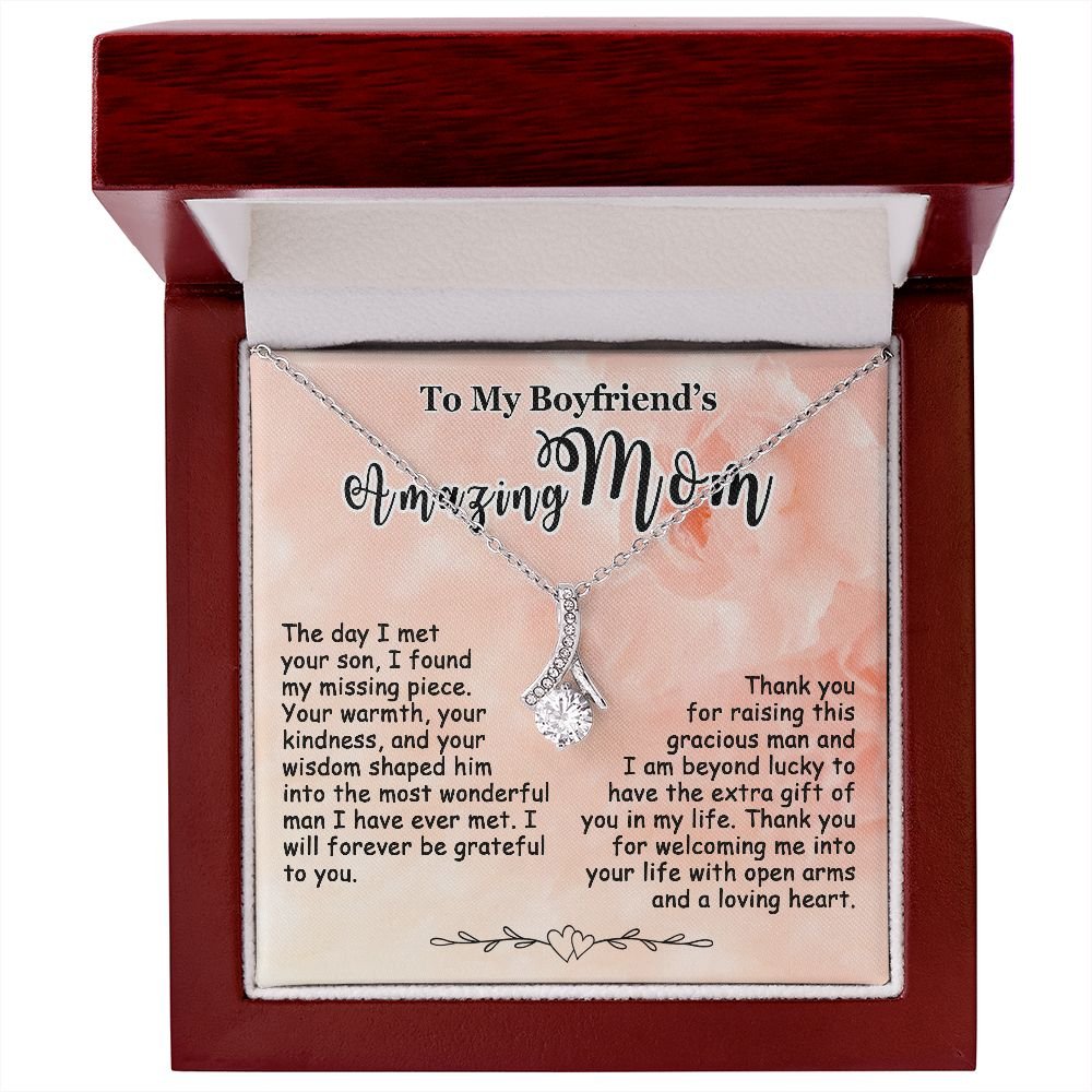Gifts for Boyfriend's Mom: To My Boyfriend's Mom Necklace, Mother's Day & Birthday Ideas, Message Card Alluring Beauty Present For BF’s Mother. Matched with a thoughtful message card.